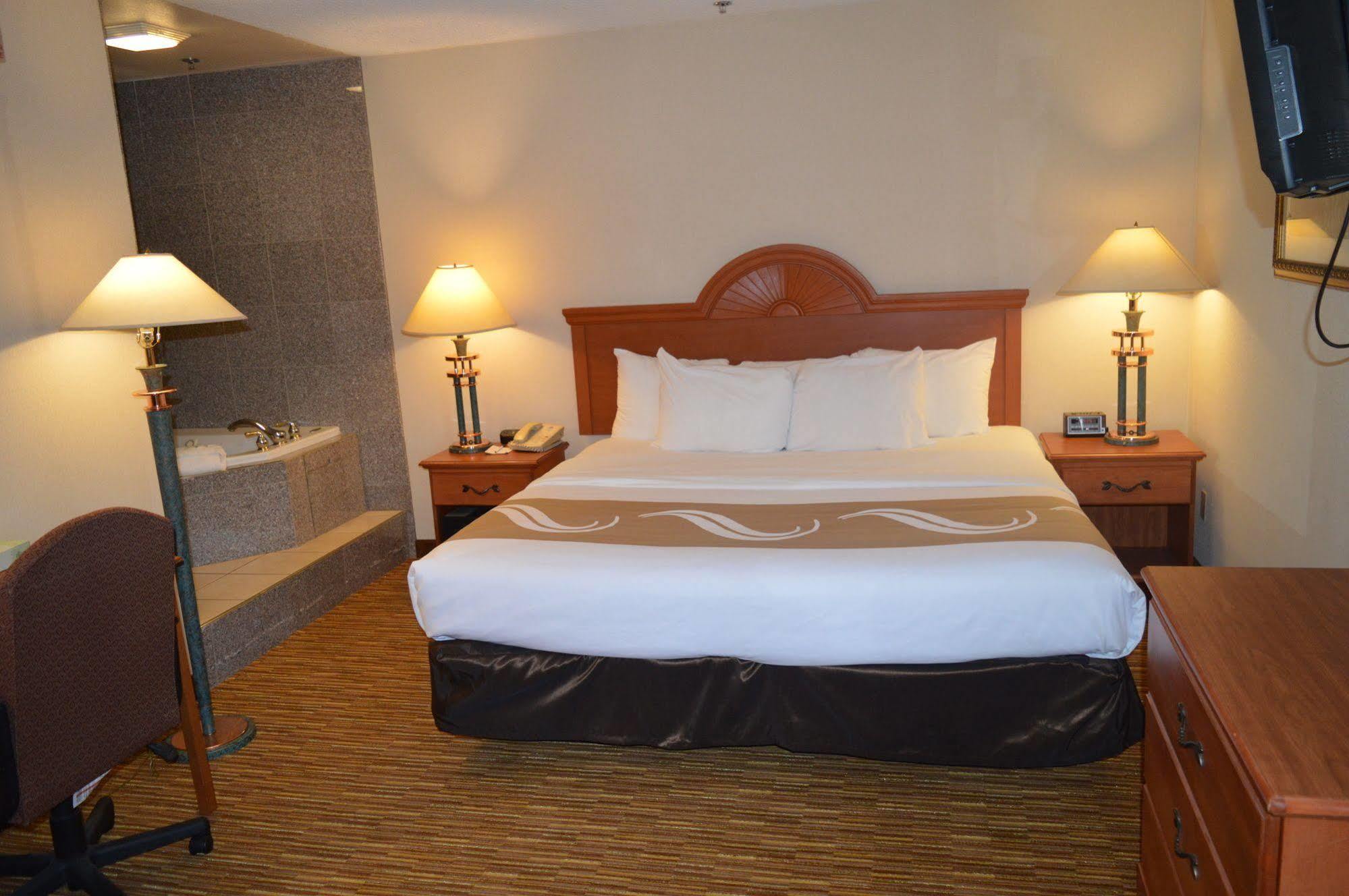 Quality Inn & Suites Lacey Olympia Exteriér fotografie